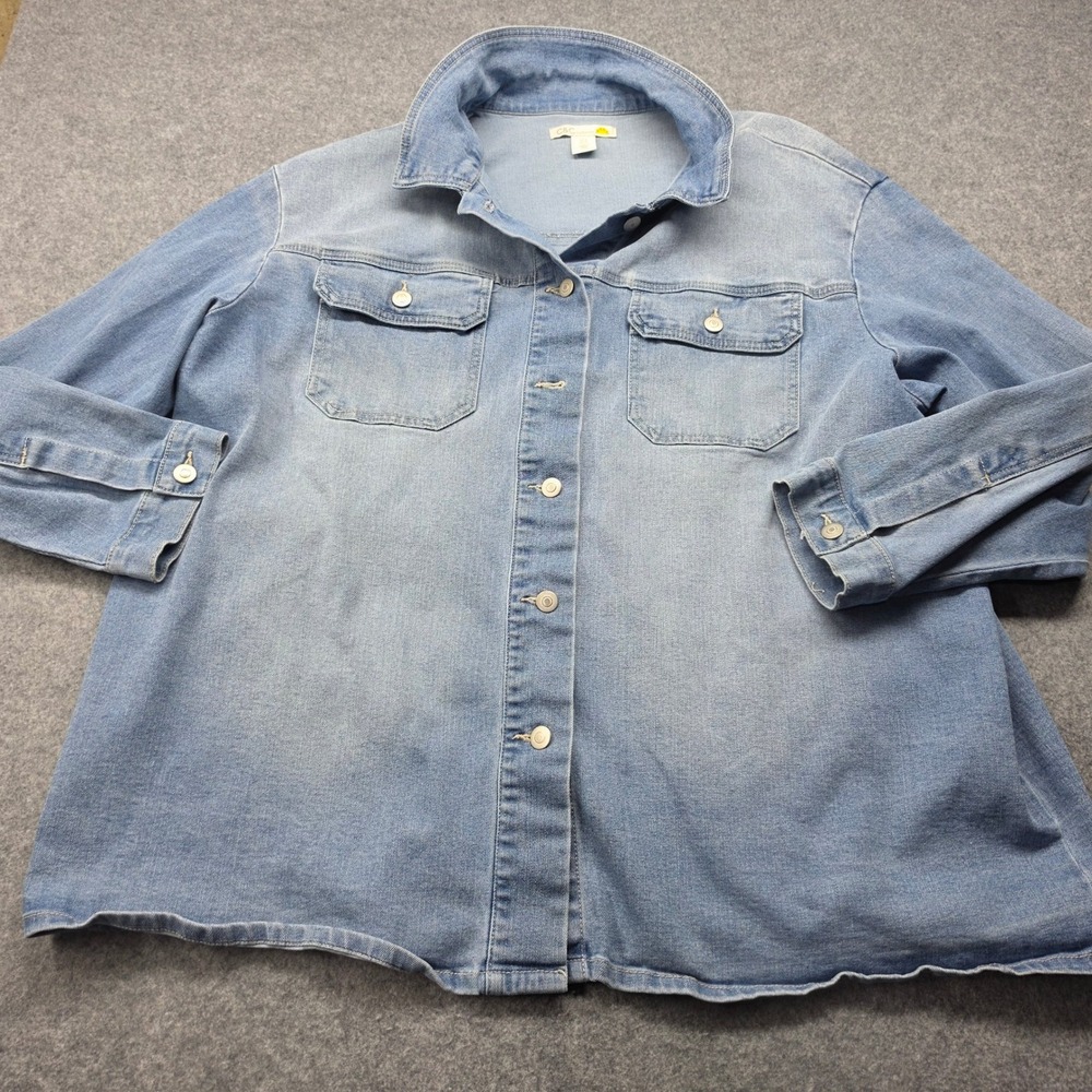 C&C California WOMENS Light Wash Chambray Denim Trucker Jacket Blue 1X